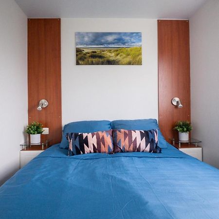 Knus En Modern Ingericht Chalet Met Gratis Wifi Villa Tzummarum Kültér fotó